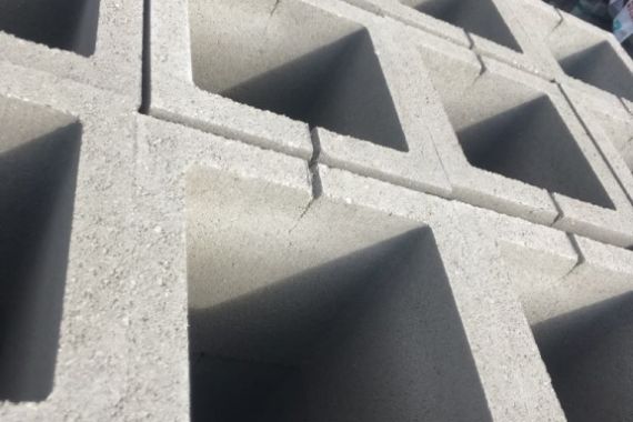 Tvárnice sloupková čtvercová