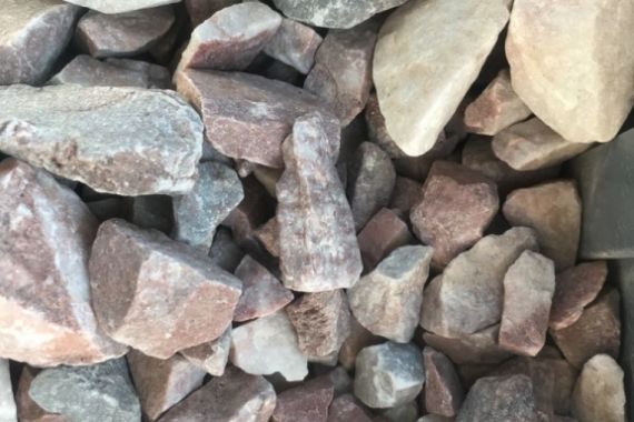 Vápenec růžový 0,8 - 1,6 cm