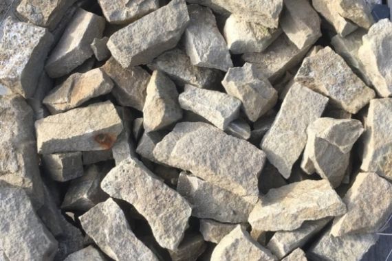 Pískovec štípaný tl. 2 - 4 cm