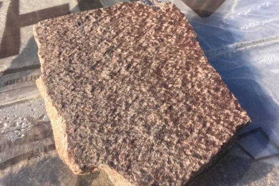 Porfyr Grigio Rosa tl. 3 - 5 cm